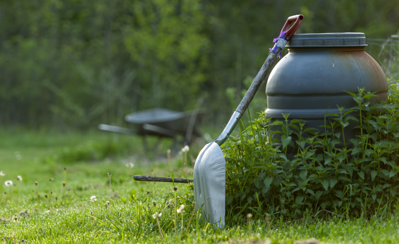 Бочка для воды - необходимый элемент на любом участке