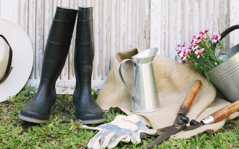 Следует проводить инвентаризацию всех садовых инструментов