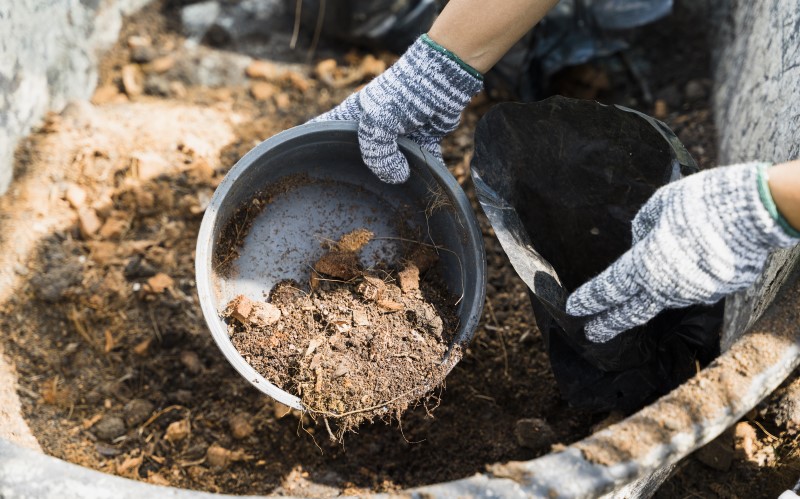 Использование специальных биологических активаторов позволяет повысить скорость преобразования органики в питательный субстрат