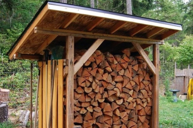 Дровник с навесом