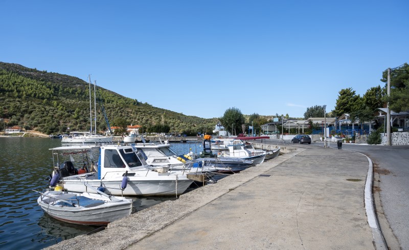 Независимо от типа хранения важно правильно готовить лодку к зимнему сезону