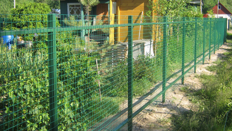 Ограждение из металлической сетки