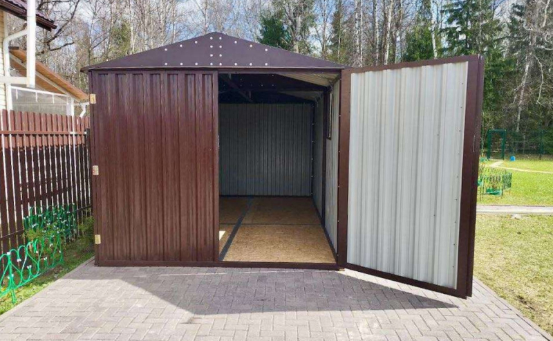 Гараж SKOGGY прост в сборке, мобилен, надёжен