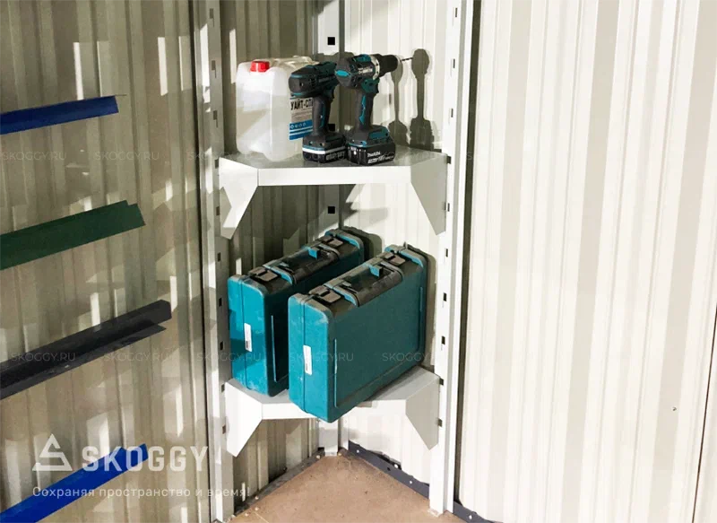 Угловой стеллаж с тремя полками скогги