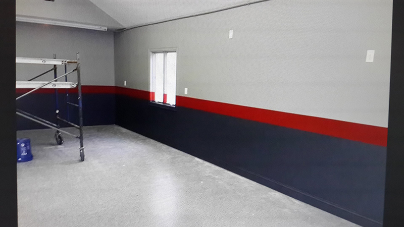 Покраска стен гаража внутри