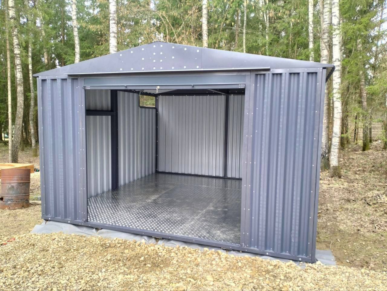 Гараж с металлическим полом