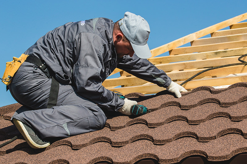 Монтаж крыши гаража