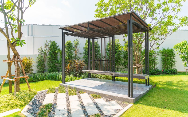 Металлические беседки отличаются долгим сроком службы