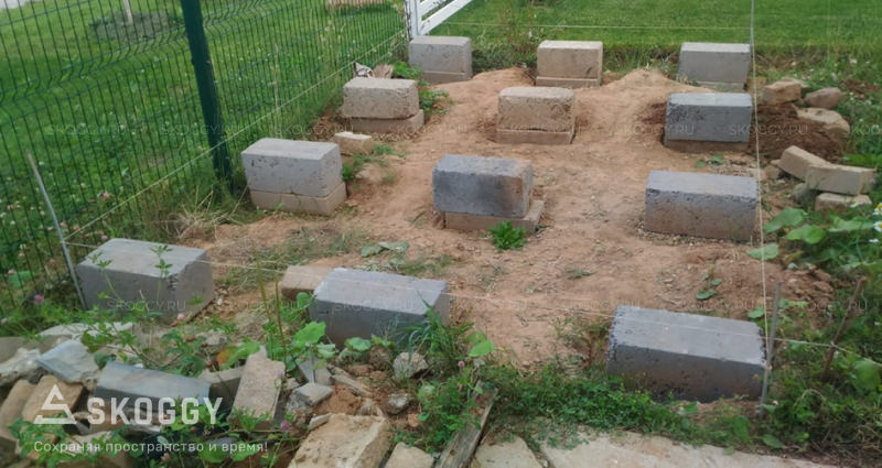Расположение фундаментных блоков под контейнер СКОГГИ
