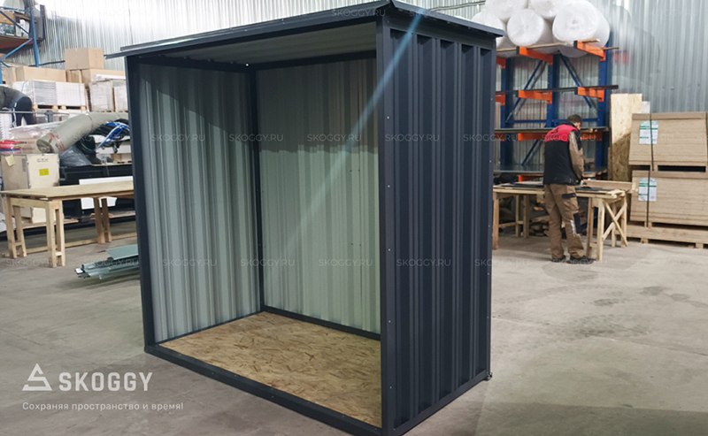 Хозблок с дровницей