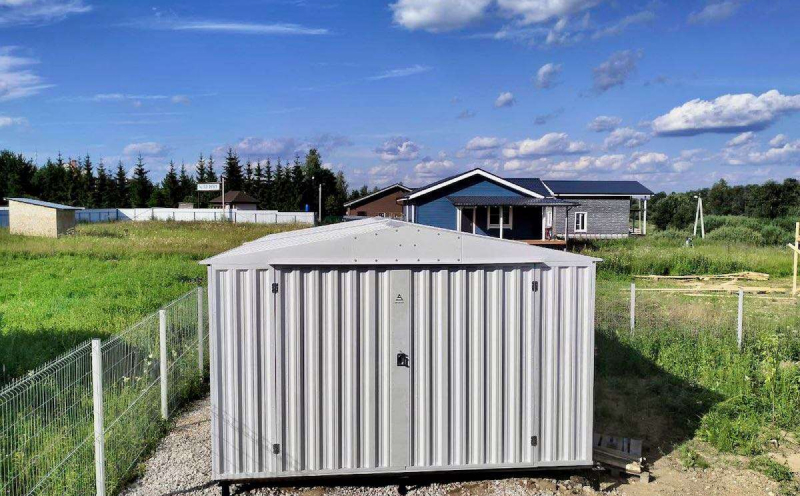 Хозблок SKOGGY с двускатной крышей