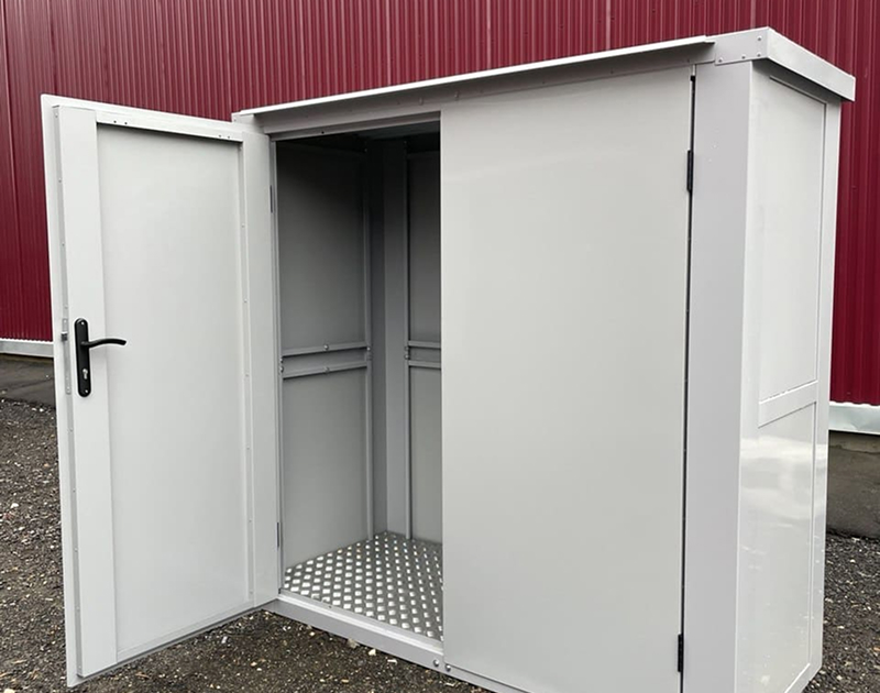 Металлические шкафы для улицы позволяют поддерживать порядок