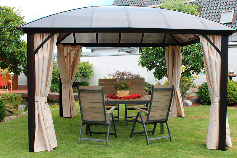 Тень в саду