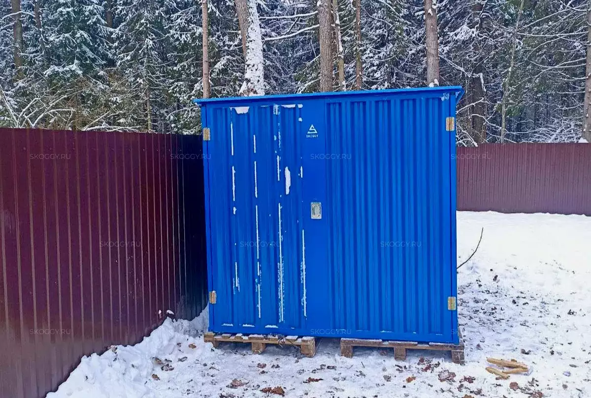 Хозблок для хранения хозяйственного инвентаря в ярком синем цвете в г. Лотошино, МО