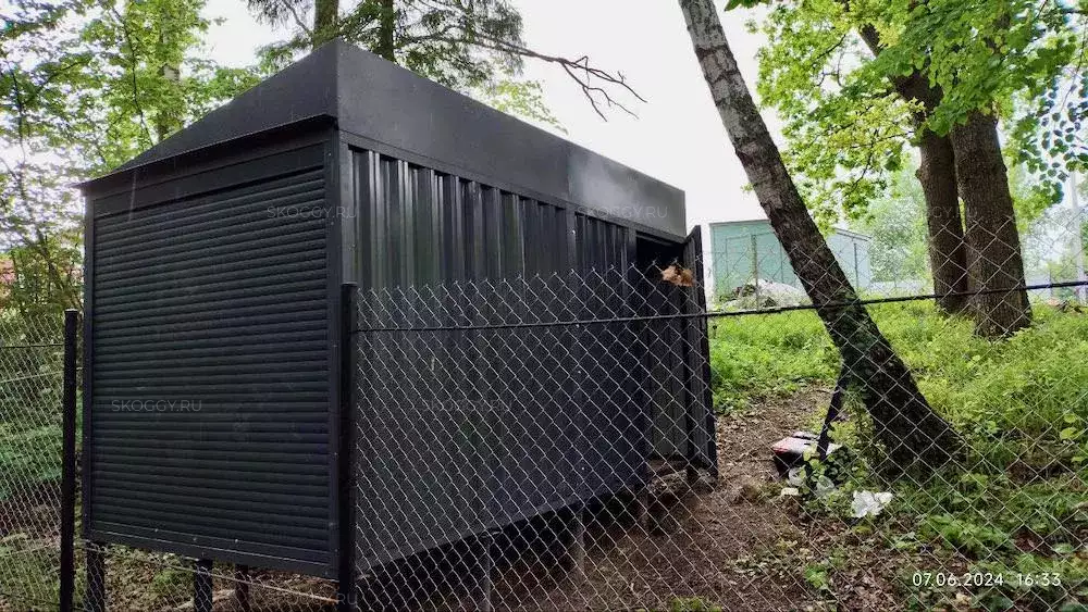 Хозблок для снегохода с двумя входами в графитовом цвете в дер. Степаньково, Щелковский р-н, МО