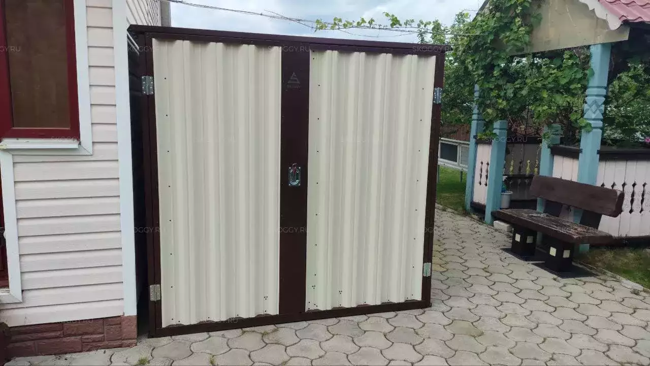 Гараж для квадроцикла в комбинированной расцветке в дер. Антропово, г.о. Чехов, МО