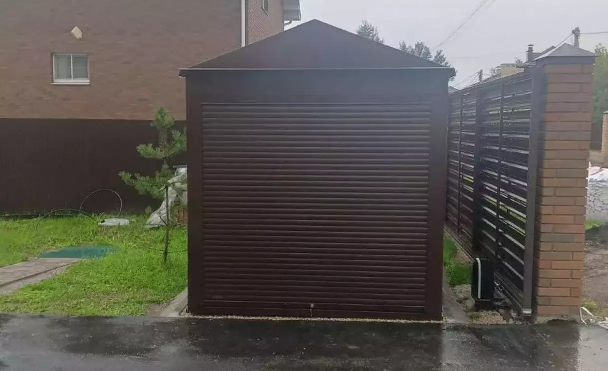 Хозблок для садового инвентаря в шоколадном цвете в пос. Петровский, Тульская обл.