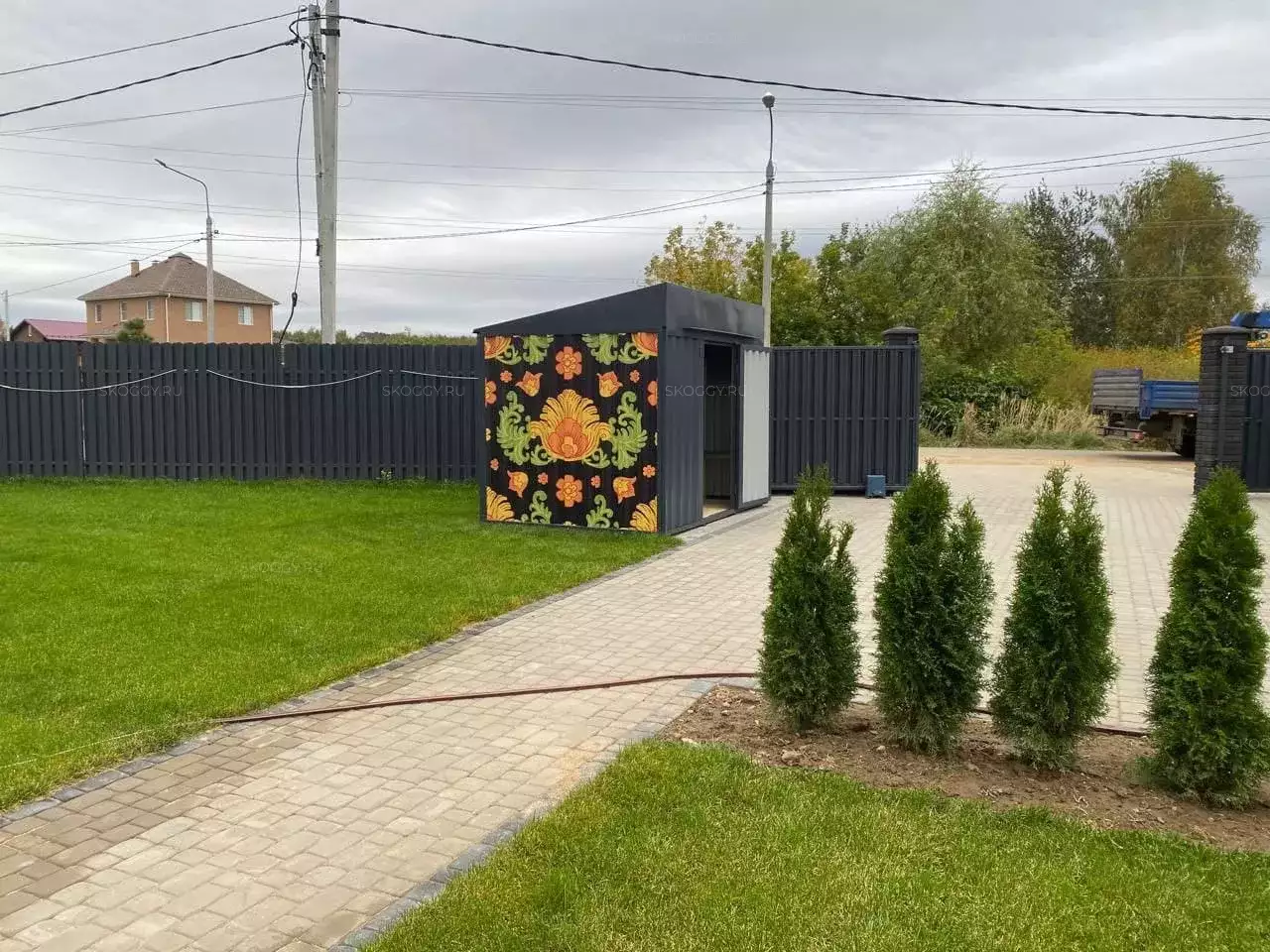 Хозблок для хозяйственных вещей в графитовом цвете и с принтом в дер. Никульское, г. Мытищи, МО