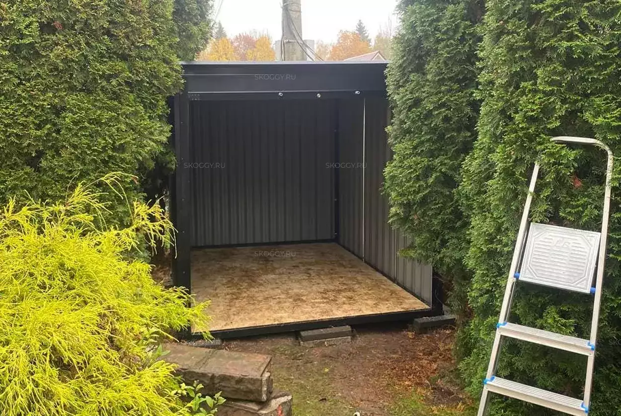 Хозблок для хозяйственных вещей в черном цвете в СНТ Озёрное-1, Дмитровский мун.окр, МО