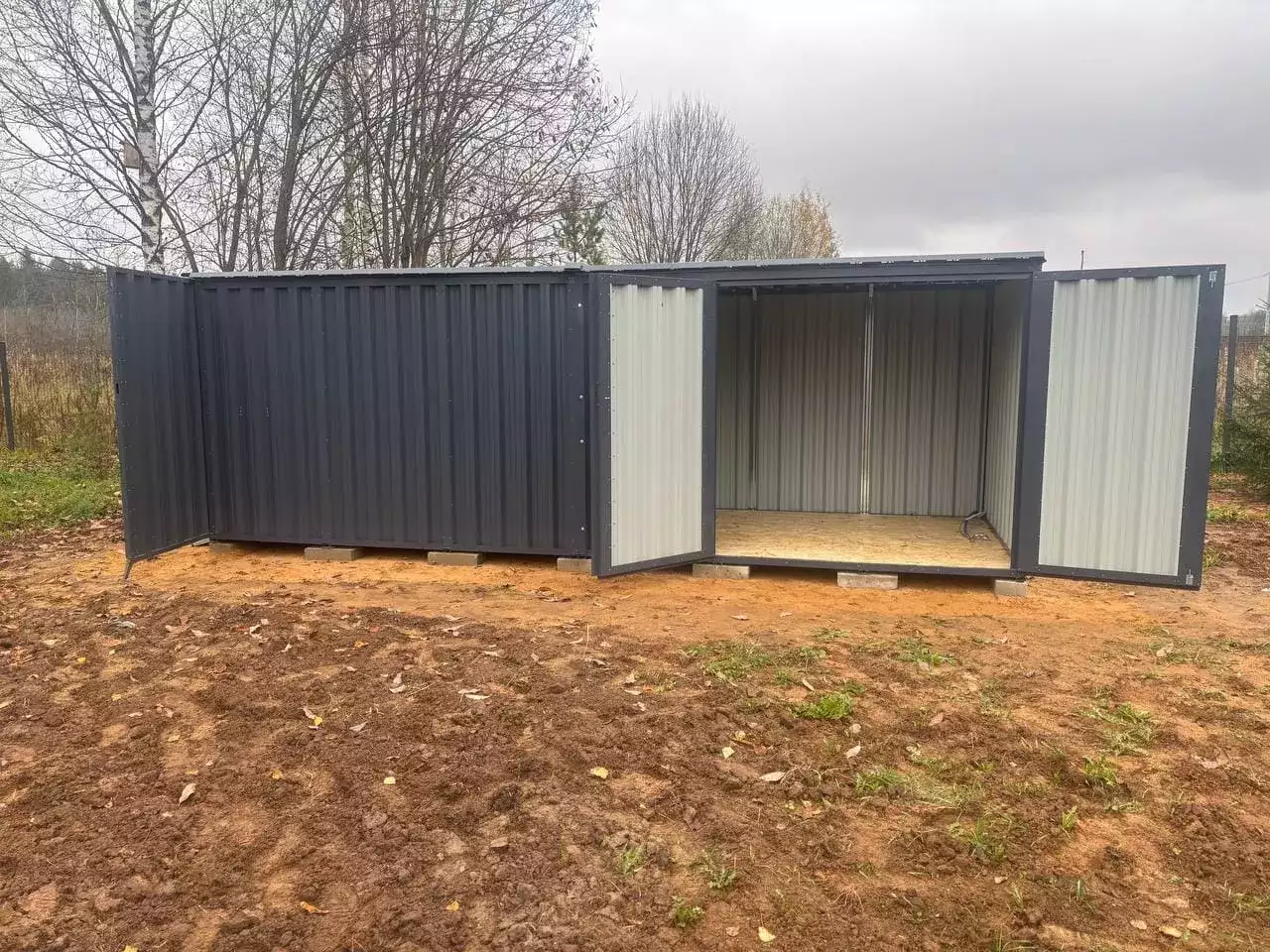 Хозблок для хранения лодок в графитовом цвете в дер. Кумордино, Калининский мун.окр, Тверская обл.