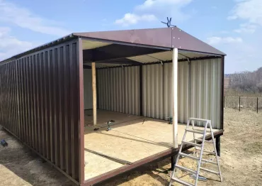 Широкий хозблок для стройматериалов SKOGGY в д. Леньково