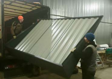 Погрузка контейнера SKOGGY в КПК Приветнинское