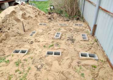 Блоки для установки гаража SKOGGY для мотоцикла в д. Болтино -2