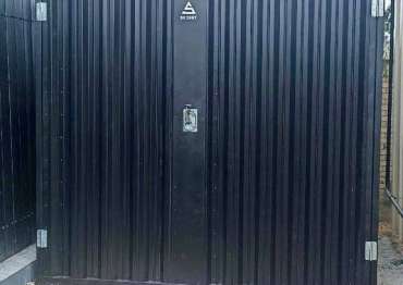 Стильный черный гараж в д. Сивково