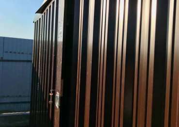 Вместительный гараж с увеличенной высотой в шоколадном цвете в с. Артюшкино, Сенгилеевский р-н, Ульяновская область