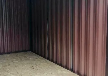 Хозблок для хранения в расцветке "под дерево" с рольставнями для заказчика в пос. Первомайское, г. Москва