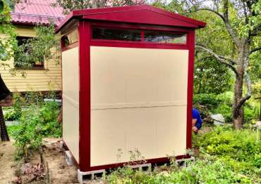 Хозблок с двускатной крышей в СНТ Луч-2, Сергиево-Посадский район, МО