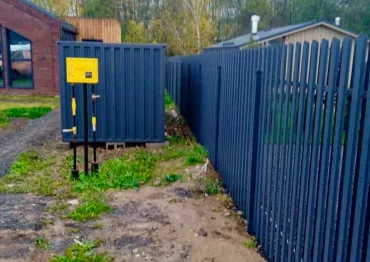 Стильный контейнер для хранения с рольставнями в дер. Базарово, Дмитровский р-н, МО