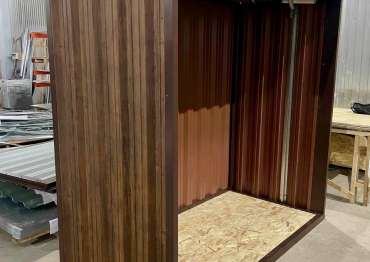 Современная дровница в стильной расцветке в д. Романьково, Тульская область