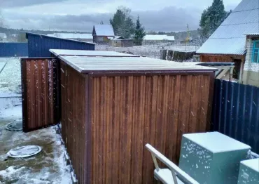 Вместительный хозблок для хранения вещей с принтом "под дерево" в дер. Слобода, Медновское сельское поселение, Тверская область