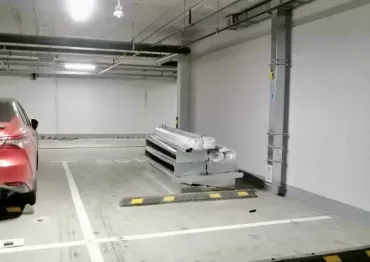 Стильные два шкафа для паркинга в Москве, находящиеся на улице Архитектора Щусева