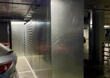 Просторные два шкафа для паркинга в Москве на улице Архитектора Щусева