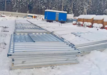 18 современных контейнеров для технической базы "Центр Лесхоз"