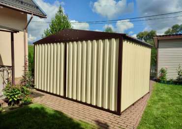 Изысканный и безопасный гараж для мототехники в двойной расцветке в КП Гельвеция, Тульская область