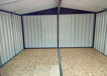 Просторный гараж для мототехники в двойной расцветке в КП Гельвеция, Тульская область