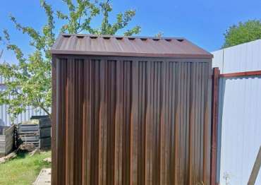 Современный хозблок для хранения садовых принадлежностей в дер. Денисьево, Можайский р-н, МО 