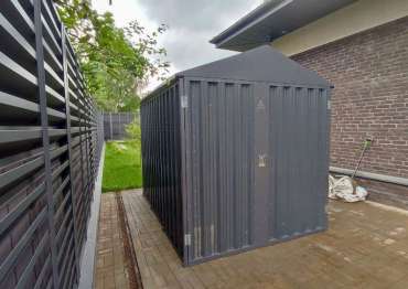 Компактный хозблок для хранения вещей в графитовом цвете в дер. Марьино, г. Красногорск, МО