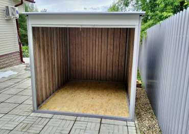 Вместительный хозблок для хранения квадроцикла в двойной расцветке в дер. Сокольники, Дмитровский г.о., МО