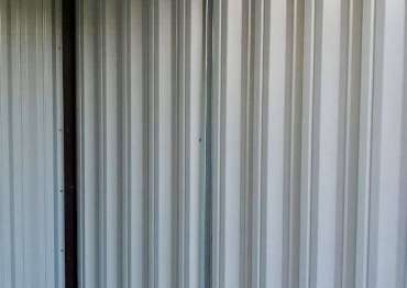 Прочный хозблок для хранения садового инвентаря с антивандальным засовом в шоколадном цвете в дер. Благовещенское, г.о. Дмитровский, МО