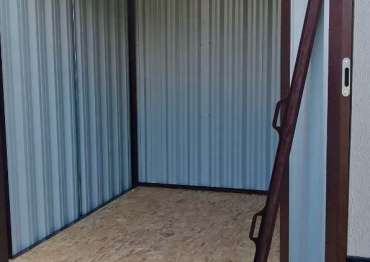 Вместительный хозблок для хранения садового инвентаря с антивандальным засовом в шоколадном цвете в дер. Благовещенское, г.о. Дмитровский, МО