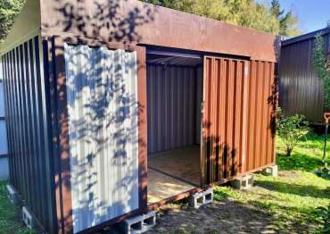 Прочный хозблок для хранения садовой техники в шоколадном цвете в СНТ Ясная поляна, Раменский р-н, МО