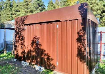 Многофункциональный хозблок для хранения садовой техники в шоколадном цвете в СНТ Ясная поляна, Раменский р-н, МО