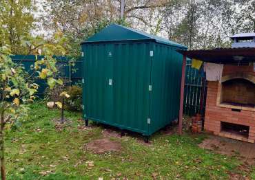 Вместительный хозблок для садового инвентаря в ярком зеленом цвете в СНТ Надежда, Конаковский р-н, Тверская область