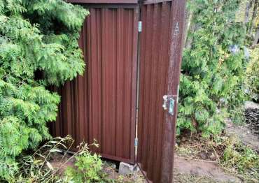 Два прочных хозблока для стройматериалов и инвентаря в шоколадном цвете в дер. Дунино, Одинцовский р-н, МО