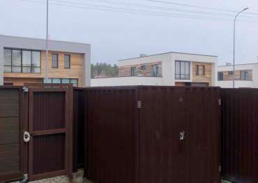 Роскошный контейнер для садовой техники в шоколадно-коричневом цвете в г. Саров, Нижегородская область