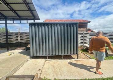 Хозблок с двускатной крышей в дер. Афанасово, Клинский окр, МО